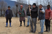 Unterwegs beim Bogenschiessen Bumthang Zentral Bhutan