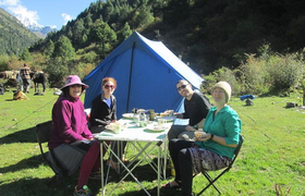 Bhutan Trekking Frühstück