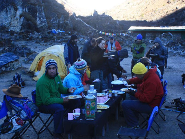 Frühstück beim Trekking