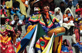 Tanz auf dem Thimphu Fest