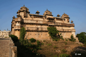 Fort-Orchha-Raja-Maha