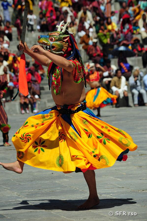 Tänzer auf dem Thimphu Tsechu