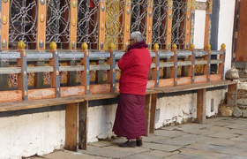 Mönch Jambey Lhakhang Tempel Zentralbhutan